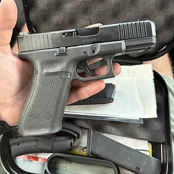 Glock Police Trade In G45 Gen 5 9mm 4.02″ Pistol w/ (3)17rd Mags & Night Sights – ULPD2503-PA455S702