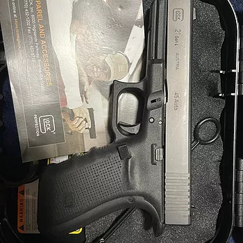Glock Police Trade In G21 Gen4 4.61″ 45acp Pistol w/ (3)13rd & Night Sights – ULPD24-PG2150702